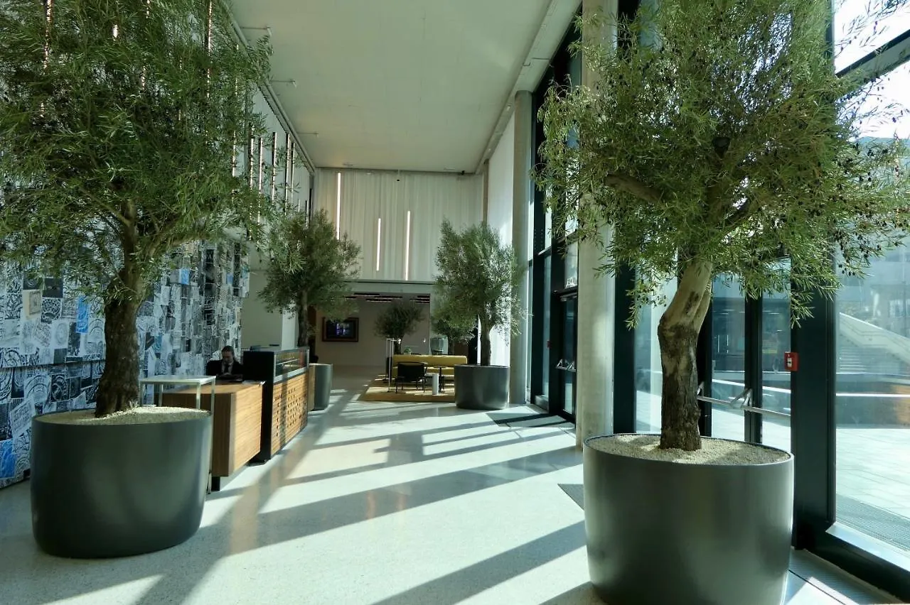 New Luxury Apartment Overlooking Viena