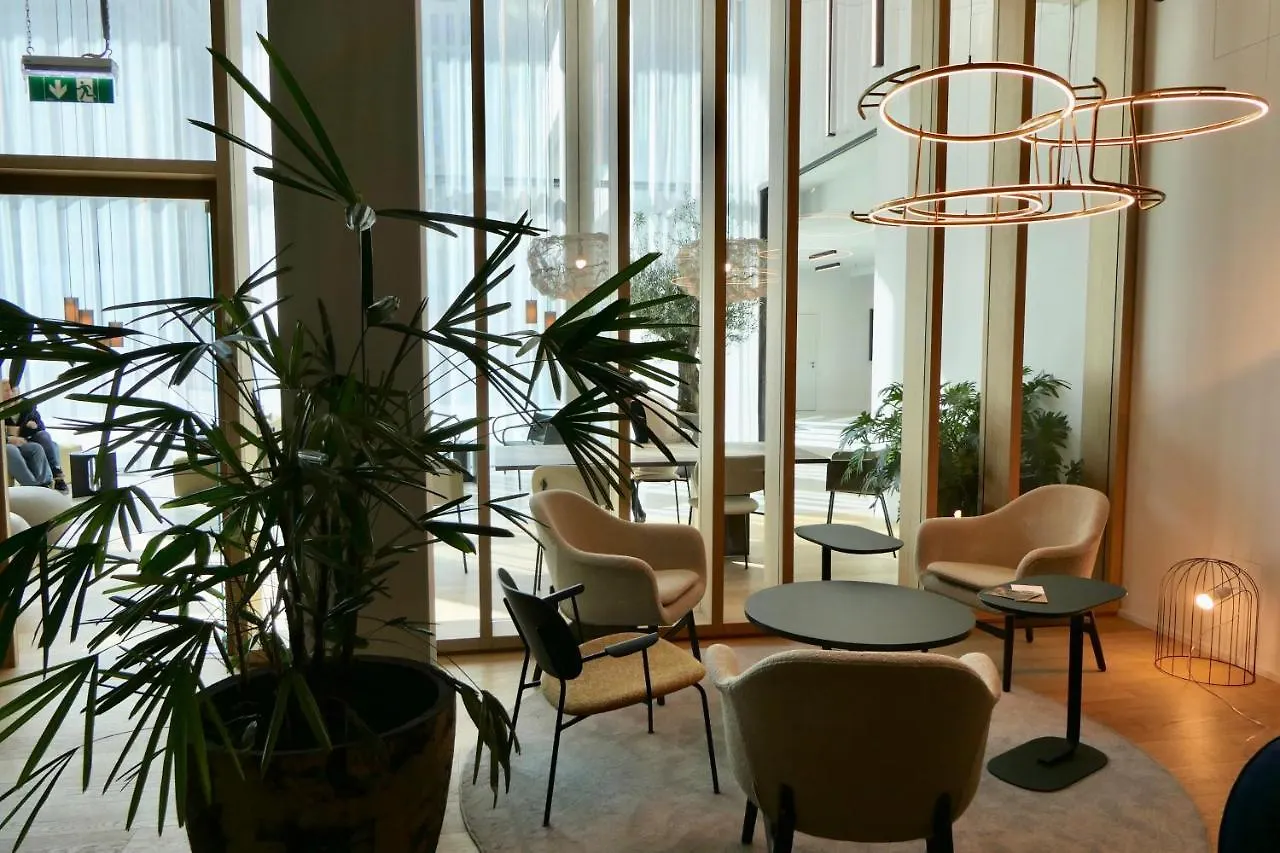 New Luxury Apartment Overlooking Viena