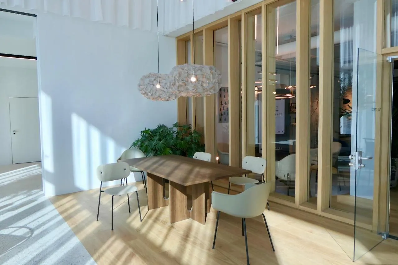 New Luxury Apartment Overlooking Viena