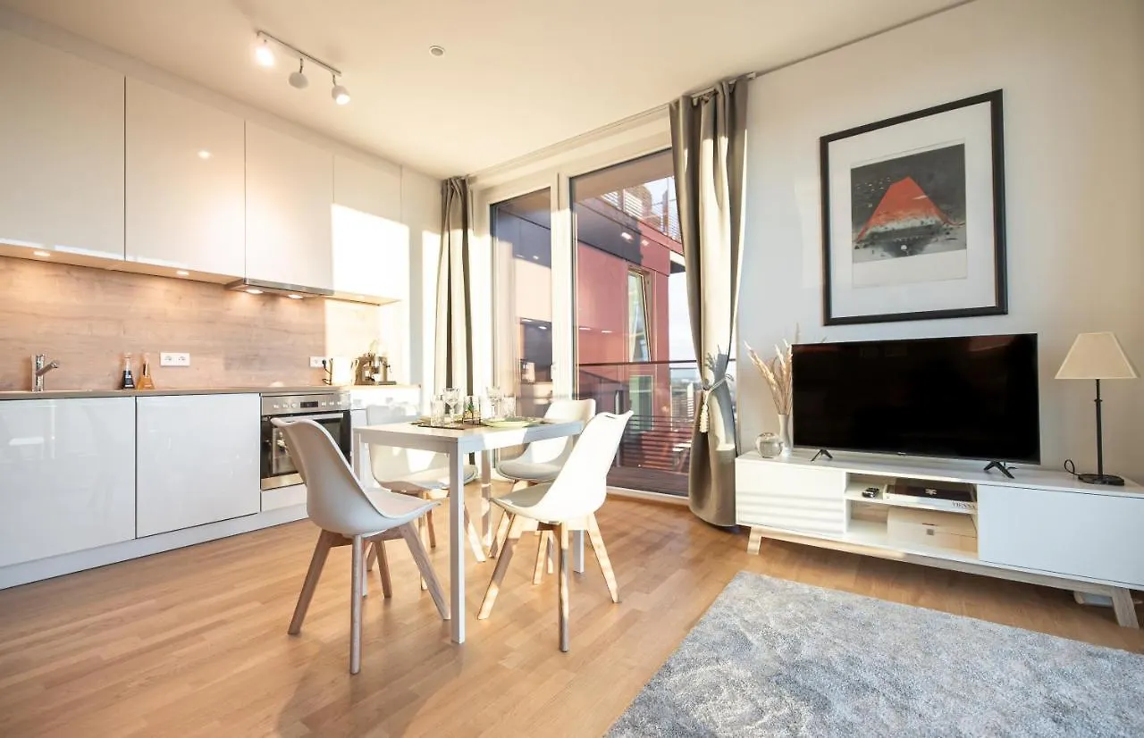New Luxury Apartment Overlooking Viena 0*,
